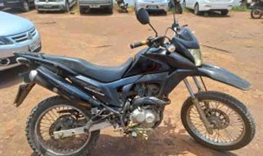 Motocicleta furtada em bar de Cerejeiras é localizada pelo dono em Pimenteiras