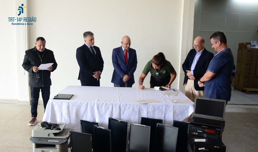 TRT-14 faz doação de bens a instituições sociais