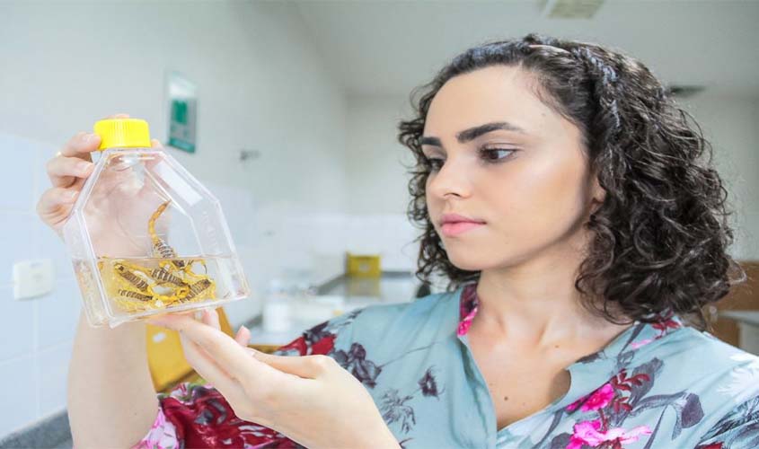 Rondônia ser o estado com melhor taxa de vacinação contra a febre amarela contribuiu para evitar surto da doença, diz Lacen