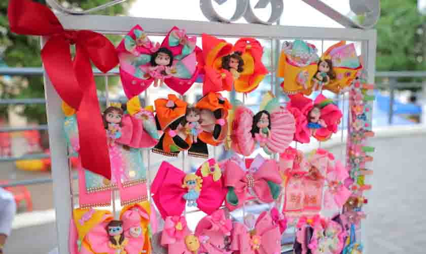 Feira de mulheres venezuelanas é realizada no Mercado Cultural