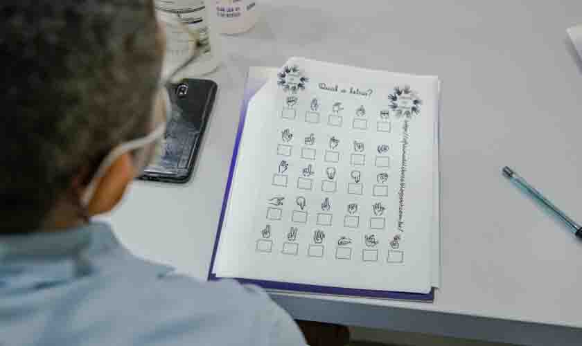 Servidores da saúde recebem capacitação para atendimento em Libras em Porto Velho
