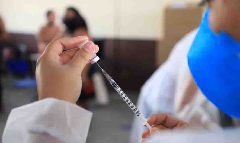 Unidade de saúde do bairro Agenor de Carvalho muda horário de vacinação contra a covid-19