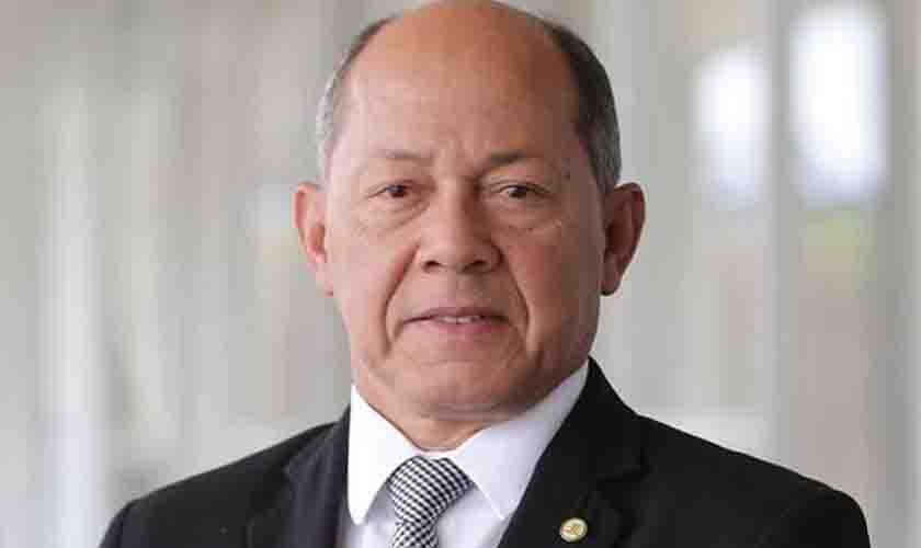 O Deputado Chrisóstomo destina Um Milhão de Reais para cirurgias de cataratas