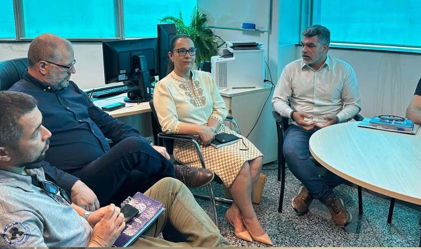 Em reuniões na Sejus e FEASE, Singeperon busca por soluções às demandas salariais da categoria