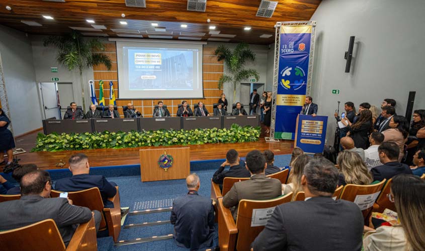 Prefeito Hildon Chaves prestigia a solenidade de posse de novo presidente do Tribunal de Contas do Estado