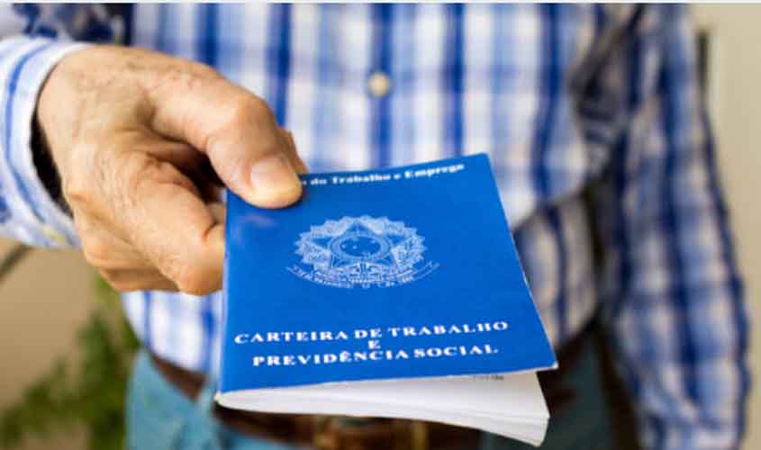 Rasura na carteira de trabalho não é caso para indenização por dano moral