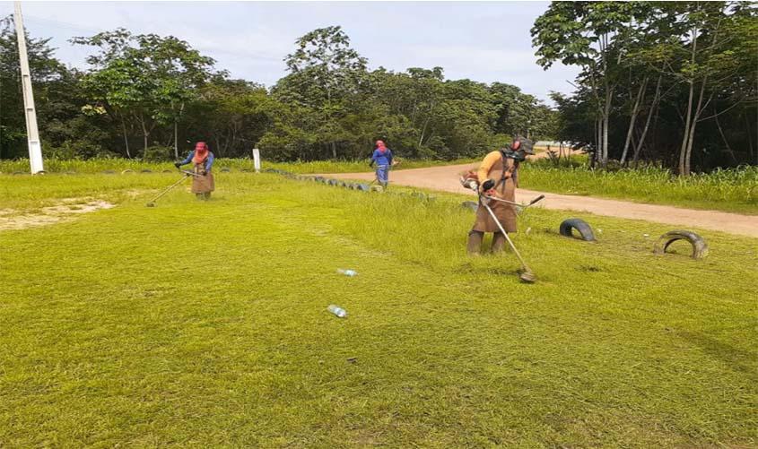 Equipes se desdobram em várias frentes para manter a cidade limpa