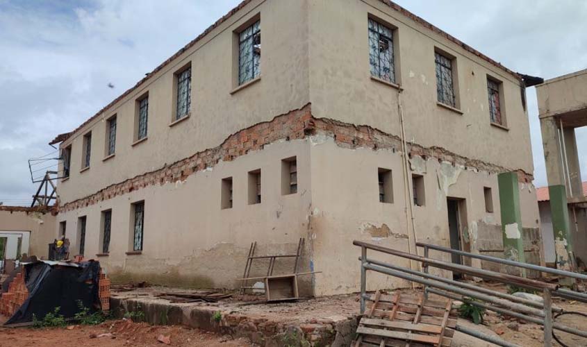 Prédio da escola histórica recebe obras de restauração realizadas pelo Governo de Rondônia