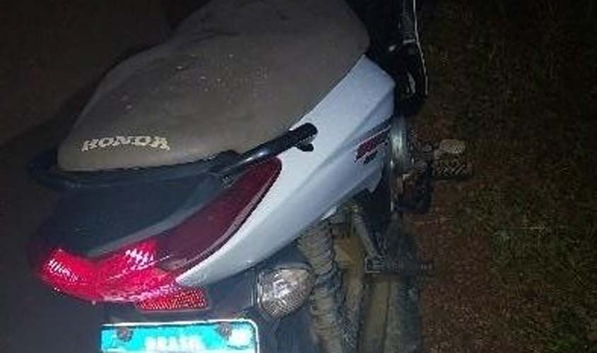 Polícia recupera motocicleta furtada na zona rural