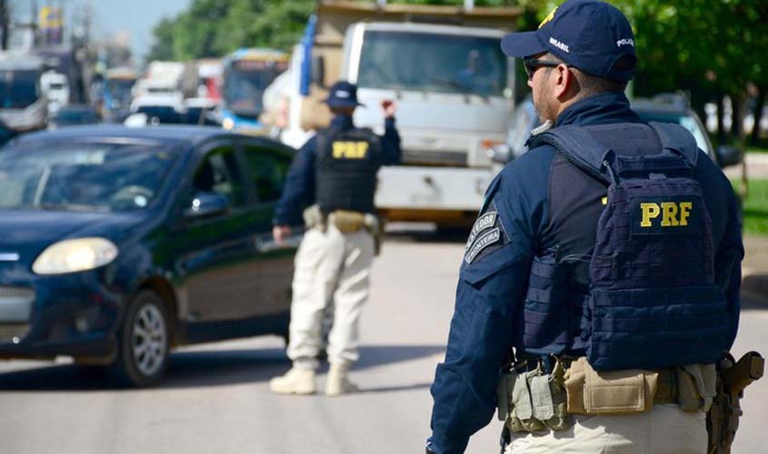 PRF prende motorista por embriaguez e adulteração em RO