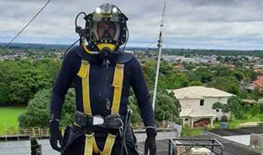 Em Rolim de Moura, reservatórios de água recebem manutenções por equipe de mergulhadores