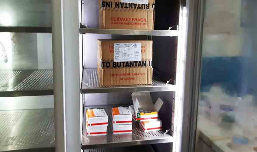 Municípios da região Central começam a retirar as doses da 4ª remessa da vacina contra a Covid-19