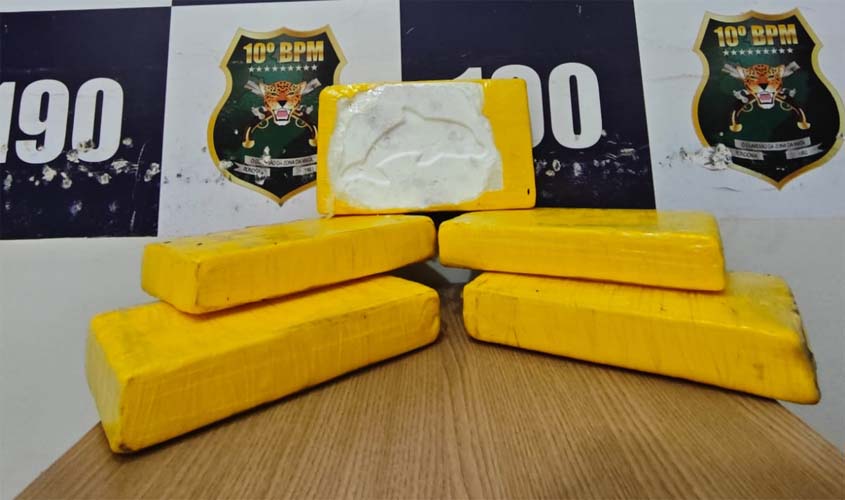 10º BPM apreende drogas em ação da Polícia Militar