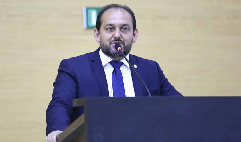 Presidente Laerte Gomes defende implantação de Ensino Médio com mediação tecnológica em escola de Tancredópolis