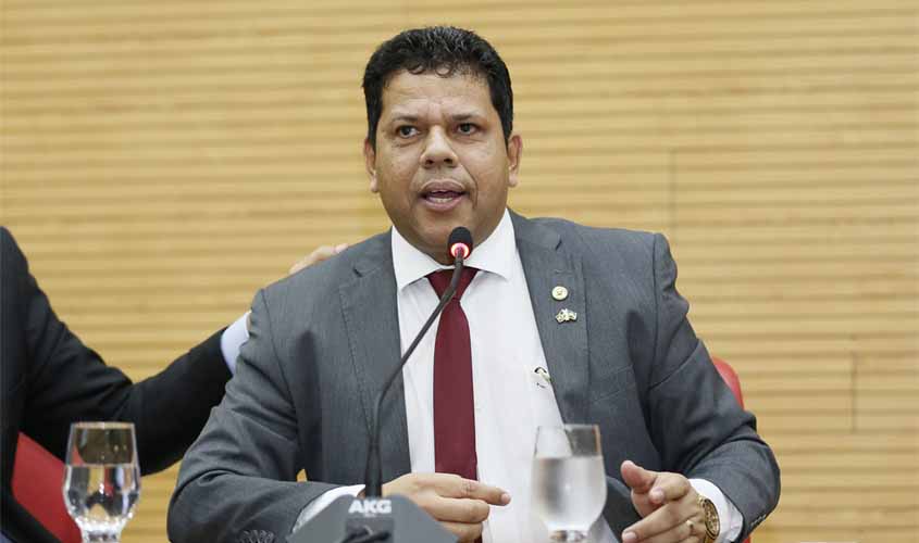 Jair Montes requer providências do DNIT em rodovias e trevos