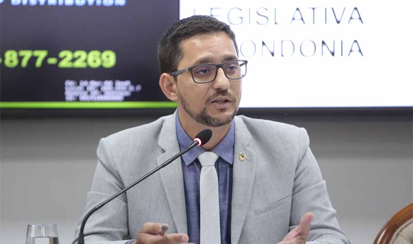 Anderson Pereira cobra explicações sobre interdição do Mercado Municipal de Guajará-Mirim