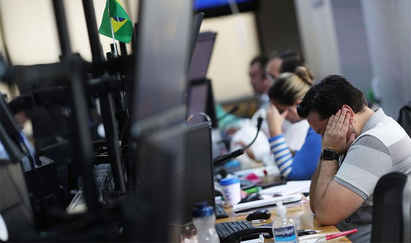 Entenda as causas da queda das bolsas de valores no mundo