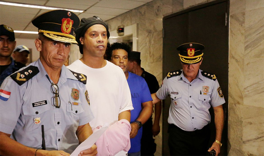 MP investiga se Ronaldinho Gaúcho cometeu outros crimes no Paraguai
