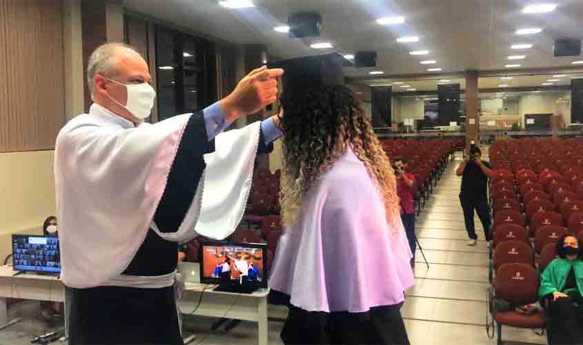 Colação de Grau online: mais de 6 mil pessoas acompanharam as cerimônias realizadas pela UNESC em Rondônia