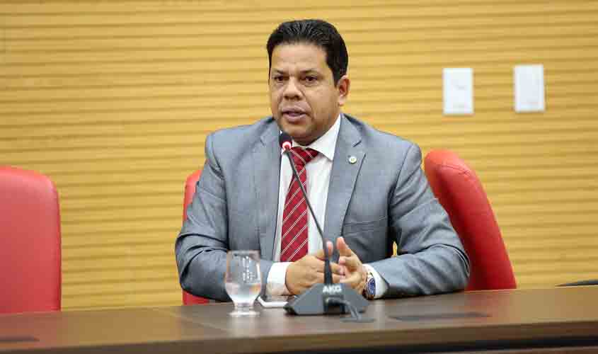 Jair Montes pede que governo volte a pagar o “ Auxílio Covid' aos policiais penais