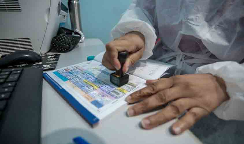 Pais devem manter a carteira de vacinação dos filhos atualizada 09/Mar/2021 - 11:17