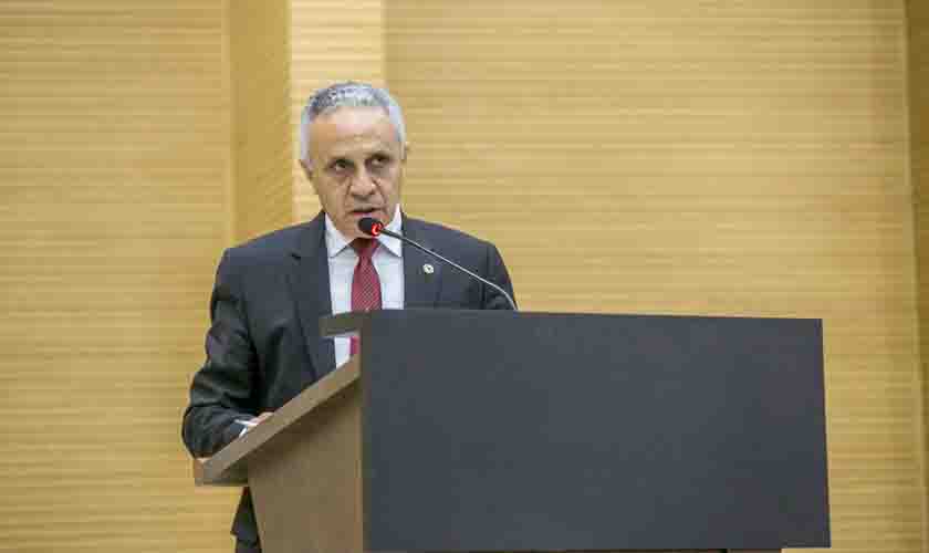 Deputado Ribamar Araújo anuncia nota de pesar devido ao falecimento do cineasta Carlos Levi