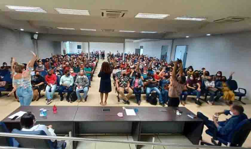 Em assembleias simultâneas realizadas em todo o Estado, trabalhadores em educação deliberam próximos passos da luta por valorização
