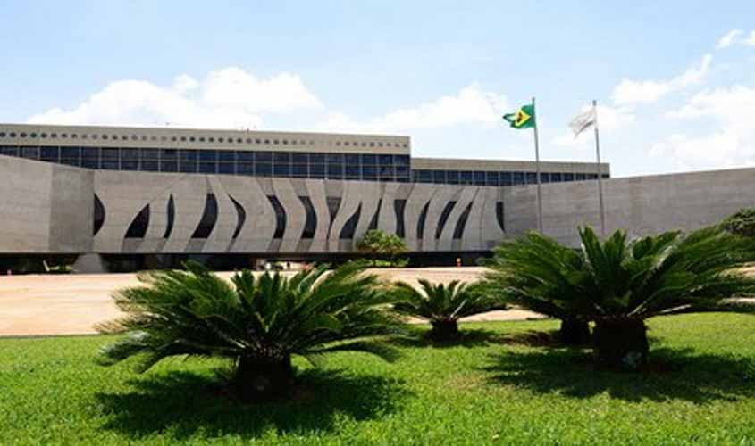 Atendendo a pedido da PGR, Corte Especial do STJ condena desembargador do Ceará por venda de decisão judicial
