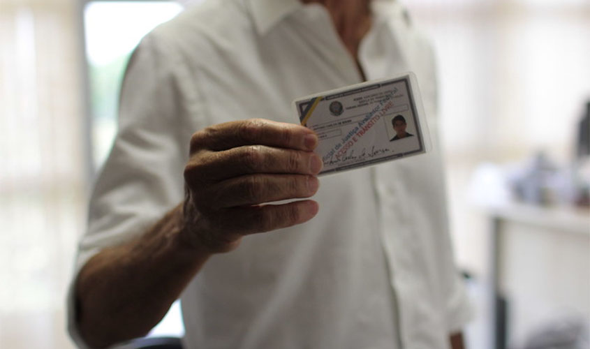 Tribunais devem decidir regime de trabalho de oficiais de justiça