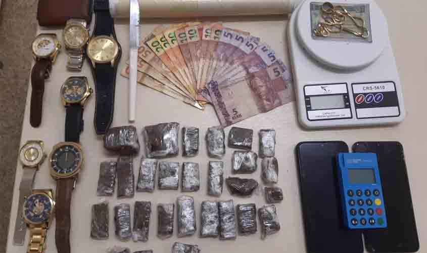 Polícia Militar prende jovem por tráfico de drogas com mais de 25 porções de maconha