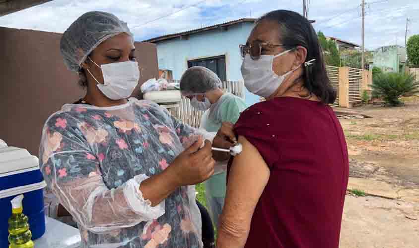 Mais 1.500 idosos receberam a 1.ª dose da vacina contra a Covid-19