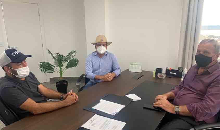 Adelino Follador destina R$ 100 mil para continuidade do Projeto “Novo Olhar” em Buritis