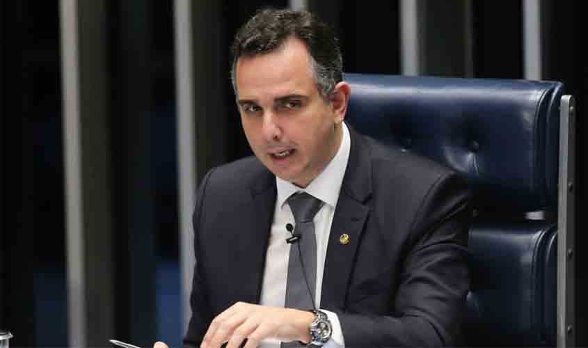 Senado: Pacheco suspende votação de projeto que anula decreto de armas