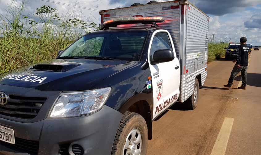 Empresário é executado com vários tiros dentro de carro em distrito de Porto Velho