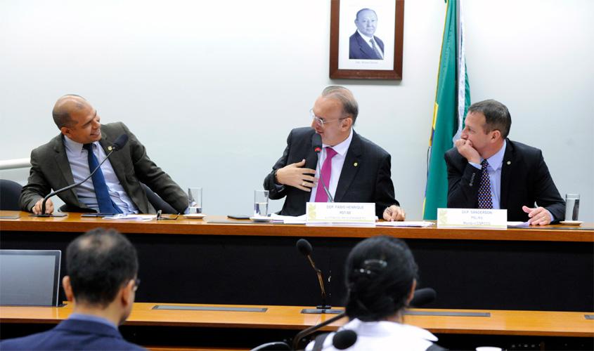 Profissionais da segurança querem equiparação com militares na reforma da Previdência