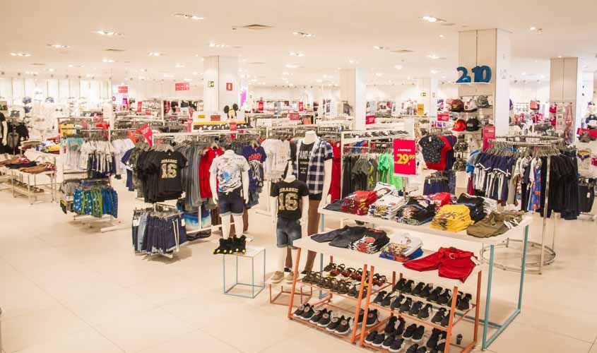 Fiscalização do Ipem-RO verifica produtos têxteis nacionais e importados em lojas de Porto Velho