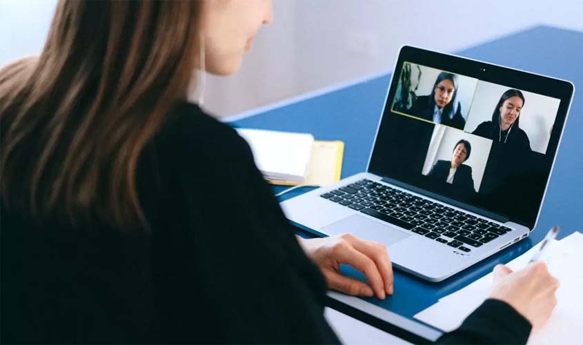 Pesquisa Mostra Que Modelo Híbrido De Trabalho É O Preferido Entre Funcionários