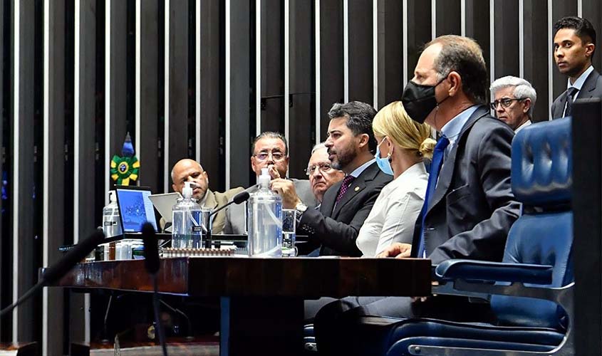 Projeto que atribui execução de dívidas a tabeliães divide opiniões