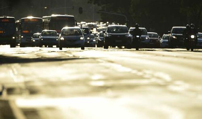 Motoristas que ficarem um ano sem multas poderão receber benefícios