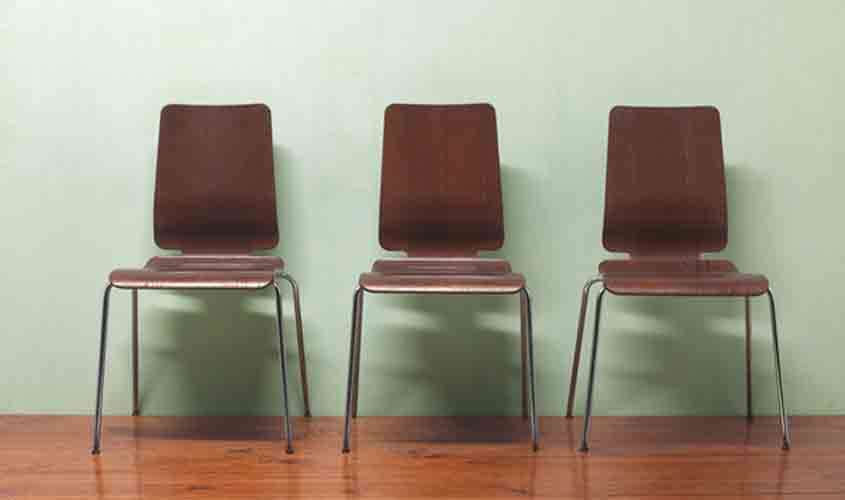 Servente que faltou à audiência é isentado do pagamento das custas processuais 