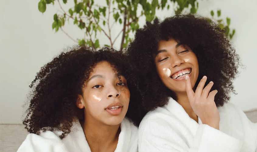 Melhores Máscaras de Hidratação para Cabelos Cacheados: Top 10 Opções para Cachos Saudáveis