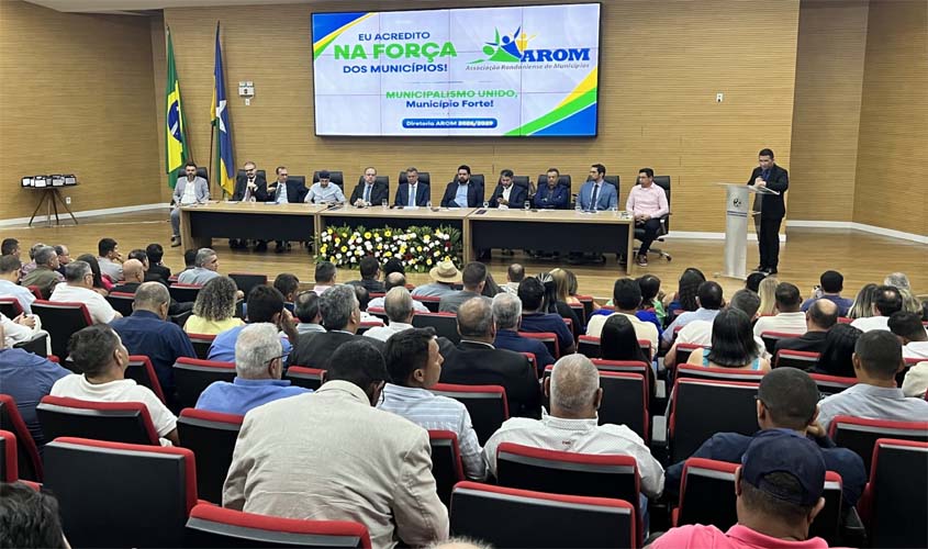 Diretoria da Arom assume mandato 2026/2029