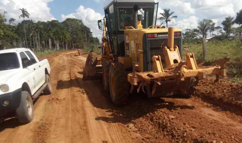 Prefeitura começa trabalhos de recuperação de vias urbanas e rurais em Extrema