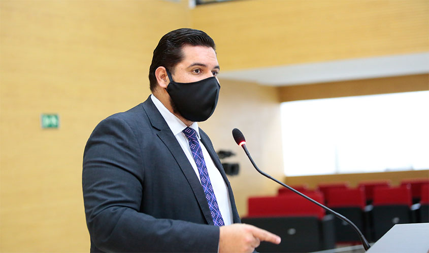 Deputado Jean de Oliveira já está em São Paulo e reage bem a tratamento