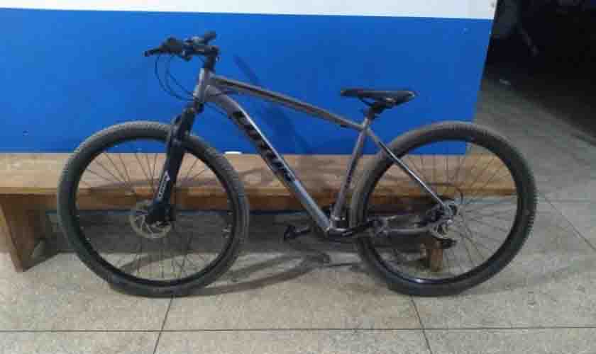 Policiais Militares recuperam bicicleta furtada durante patrulhamento
