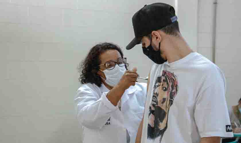 Vacinação dos industriários contra a Covid-19 continua nesta sexta-feira (9) em Porto Velho