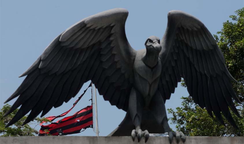 Seis meses após incêndio, bloqueio de bens do Flamengo aguarda decisão