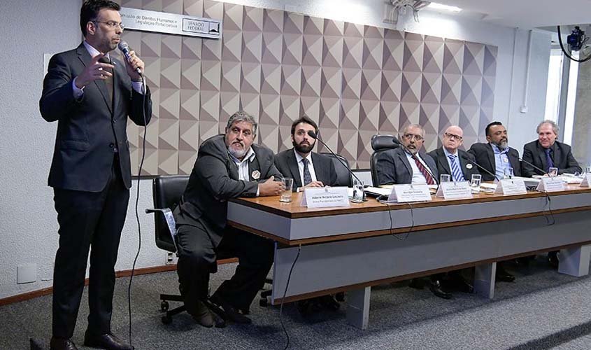 Representantes dos trabalhadores criticam proposta de privatização dos Correios