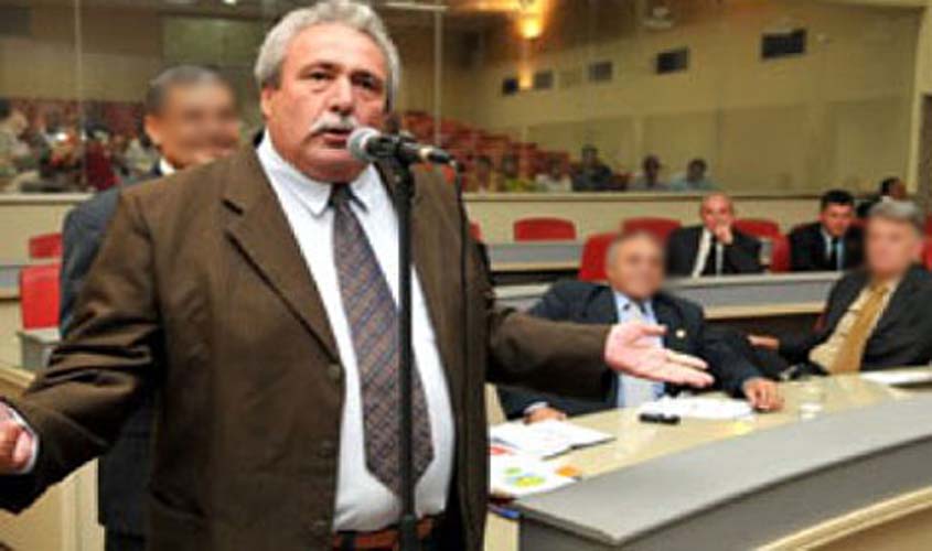 Rondônia: Justiça condena ex-deputado por manter fantasmas na ALE que trabalhavam em sua fazenda