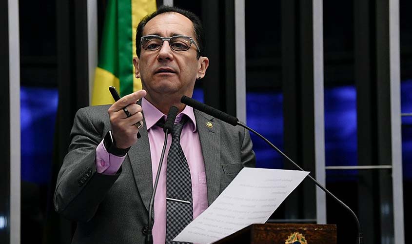População mais carente vai ser sacrificada com reforma da Previdência, diz Kajuru